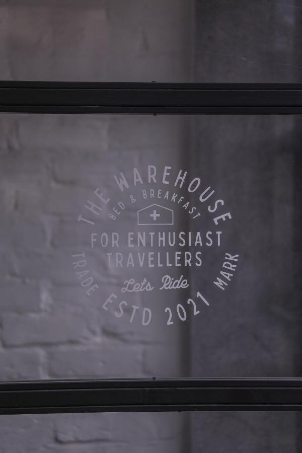 Hotel Warehouse X Poshtel Manāli Exterior foto